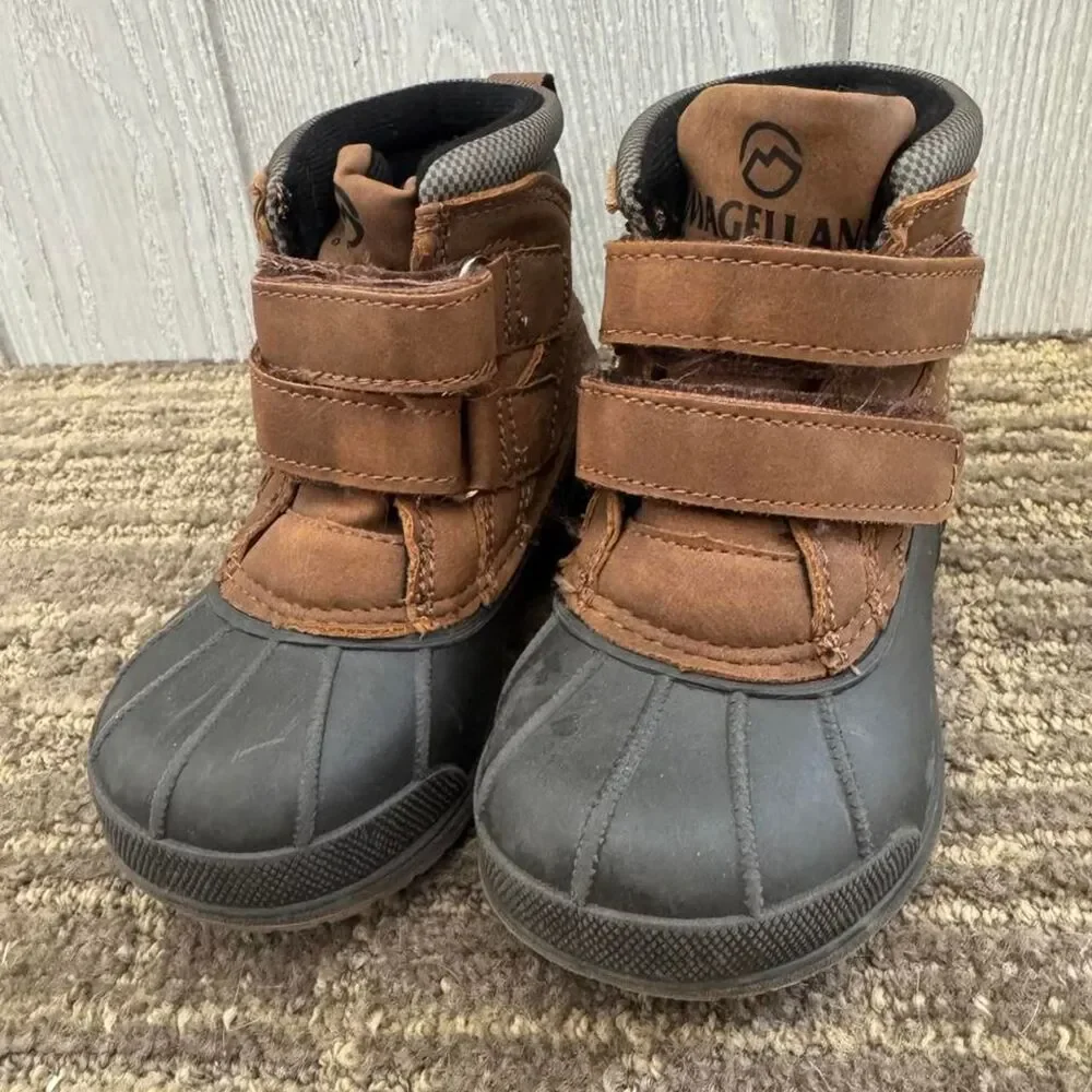 Toddler Duck boots, Magellan Waterproof Outdoor Brown Boots Size 6
